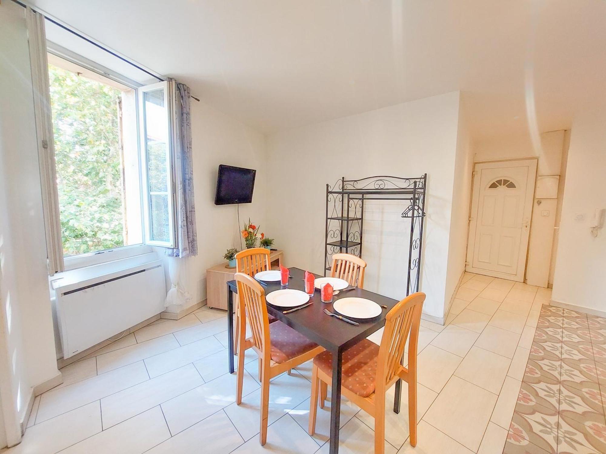 Charmant Appartement Pres Du Marche, Gare Et Port A 5Mn Tulon Zewnętrze zdjęcie